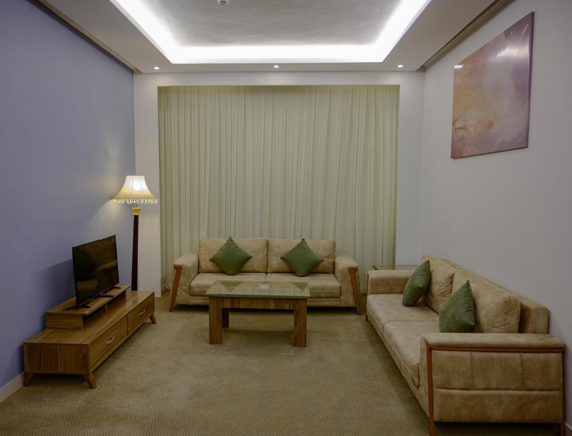 Platinum The First Hotel Медина Екстериор снимка
