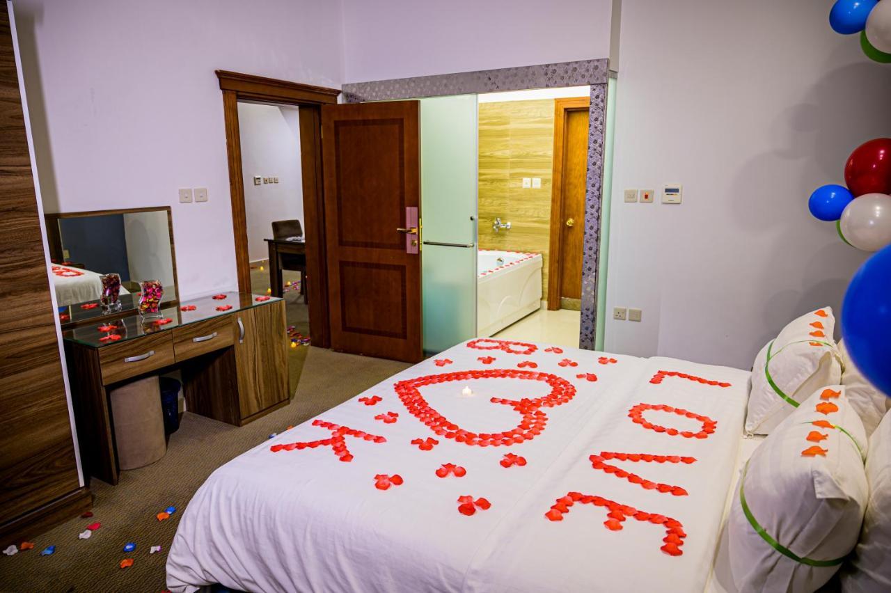 Platinum The First Hotel Медина Екстериор снимка