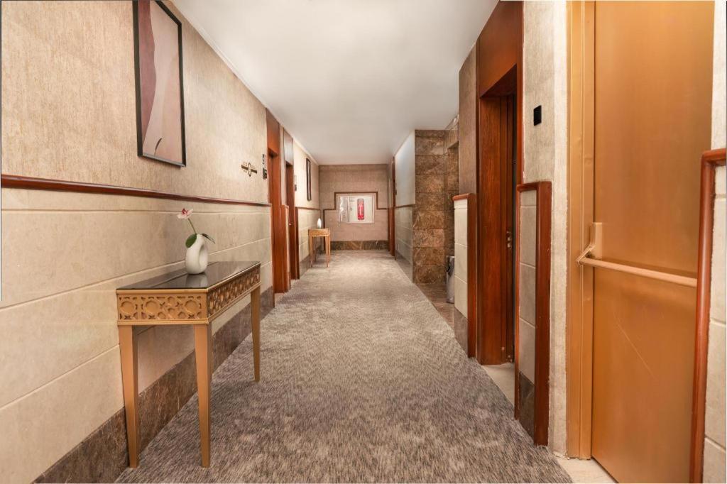 Platinum The First Hotel Медина Екстериор снимка