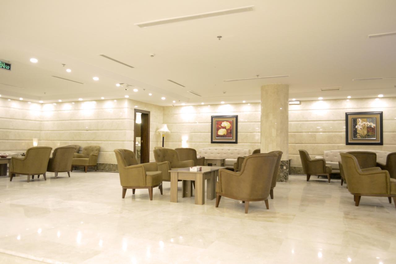Platinum The First Hotel Медина Екстериор снимка