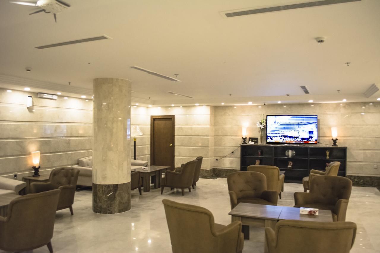 Platinum The First Hotel Медина Екстериор снимка