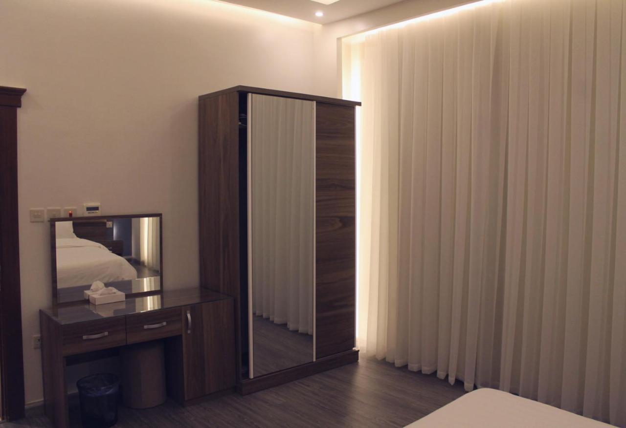 Platinum The First Hotel Медина Екстериор снимка