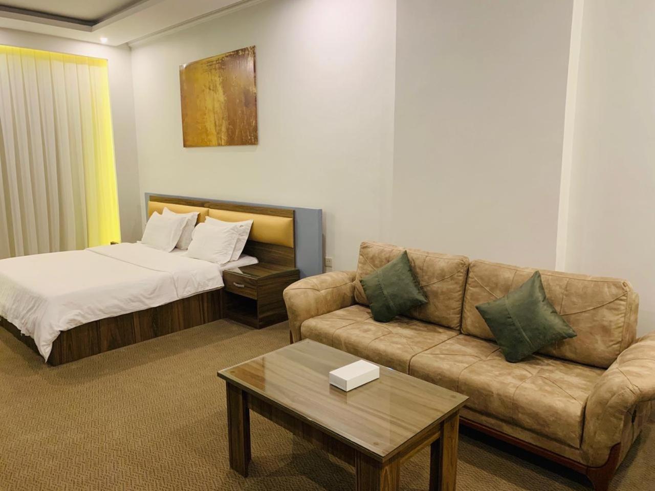 Platinum The First Hotel Медина Екстериор снимка